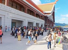 老挝经济2025年企稳回升 仍需持续改革应对风险